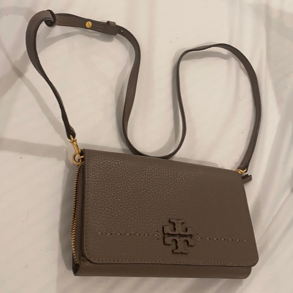 Tory Burch wallet on chain